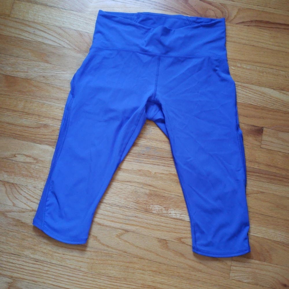 Lululemon Excellent Used Condition Capris